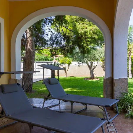 Casa Con Jardin A Pocos Pasos Del Mar Hébergement de vacances