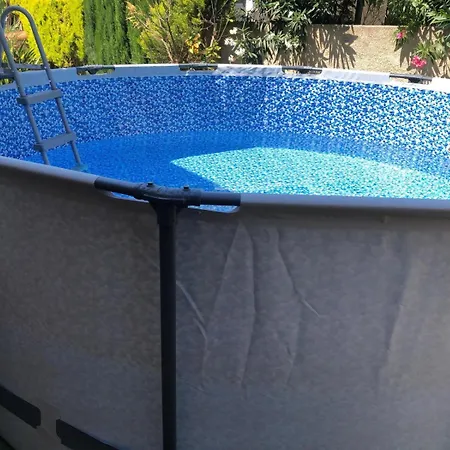 Casa Con Jardin A Pocos Pasos Del Mar Hébergement de vacances *