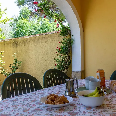 Сasa de vacaciones Casa Con Jardin A Pocos Pasos Del Mar *