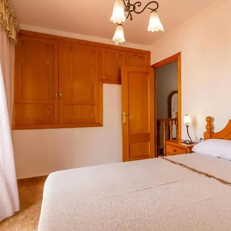 Casa Con Jardin A Pocos Pasos Del Mar Сasa de vacaciones *