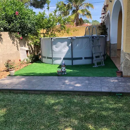 Casa Con Jardin A Pocos Pasos Del Mar Сasa de vacaciones *